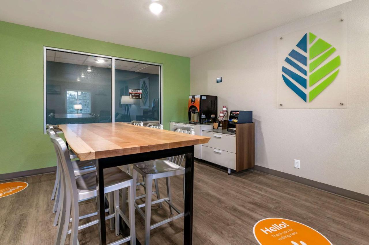 Woodspring Suites Брунсуик Екстериор снимка