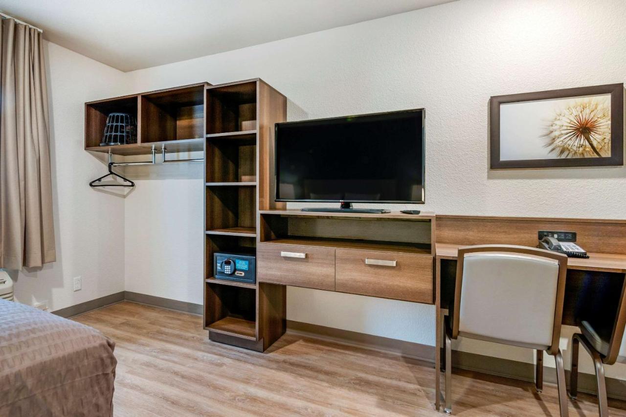 Woodspring Suites Брунсуик Екстериор снимка
