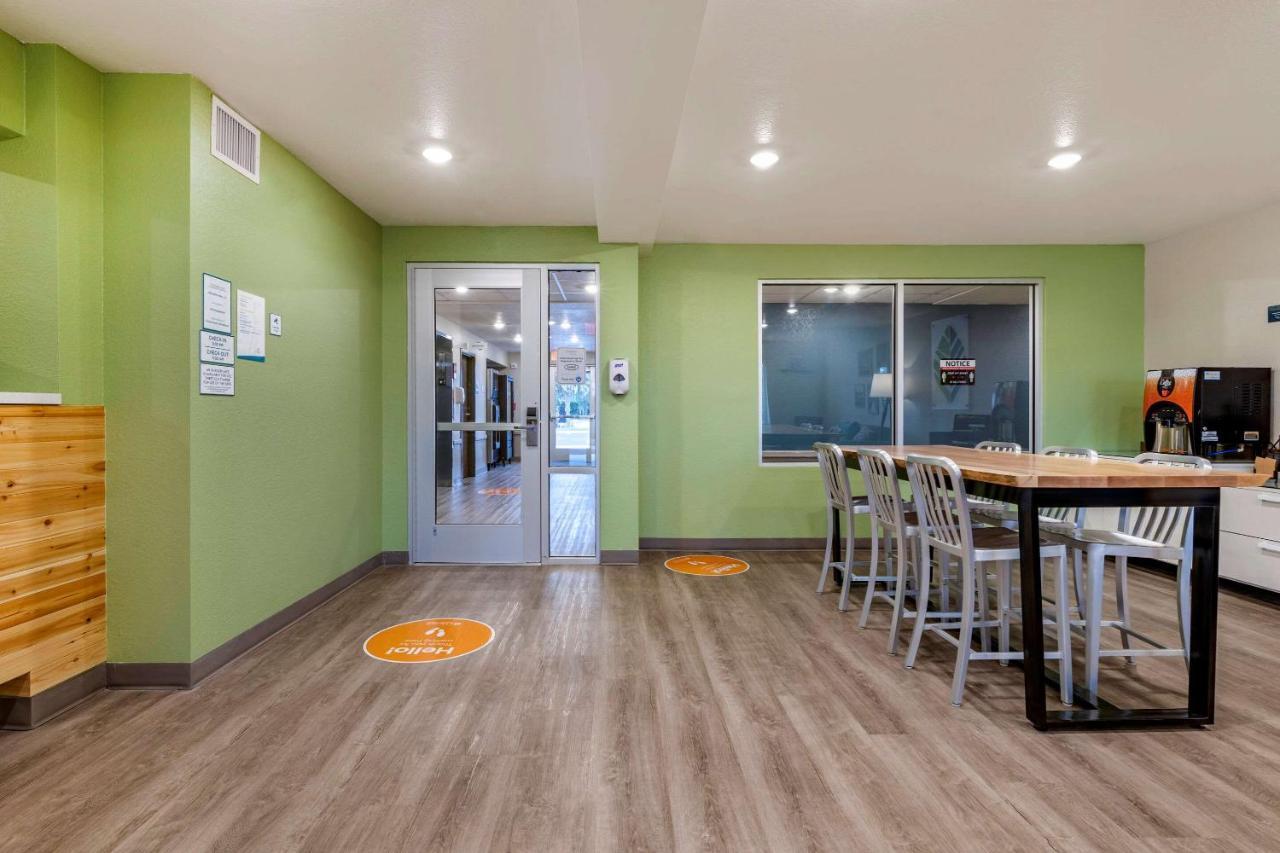 Woodspring Suites Брунсуик Екстериор снимка